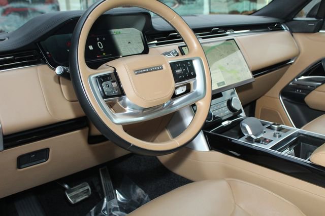 Used 2023 Land Rover Range Rover SE image 15