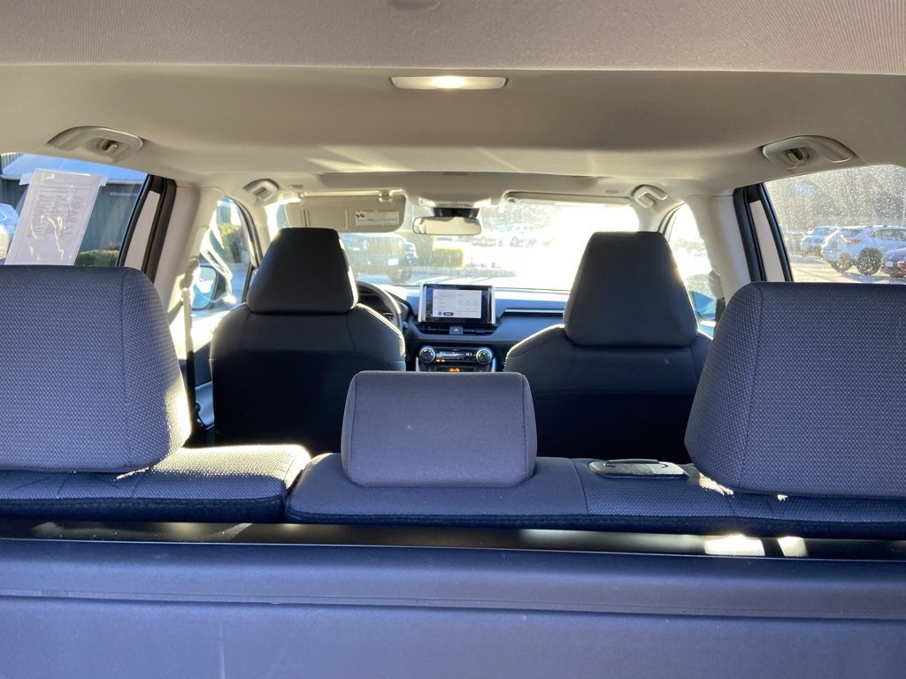 Used 2025 Toyota RAV4 XLE image 30