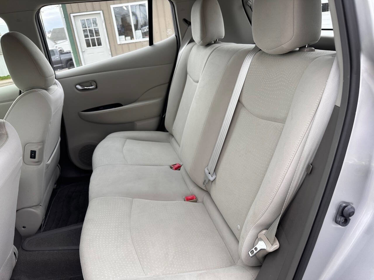 Used 2012 Nissan Leaf SL image 5