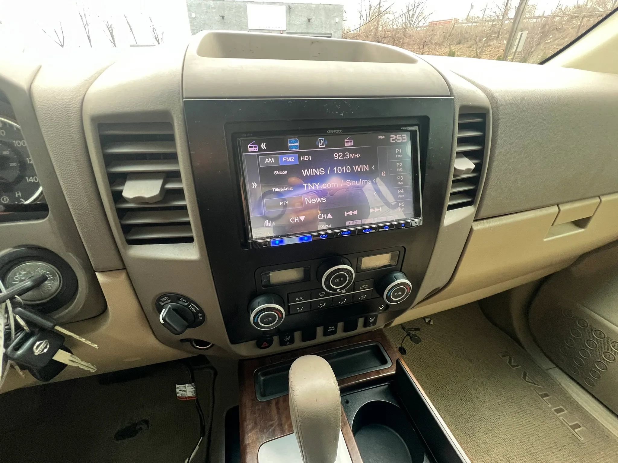 Used 2008 Nissan Titan LE w/ Tow Pkg image 15