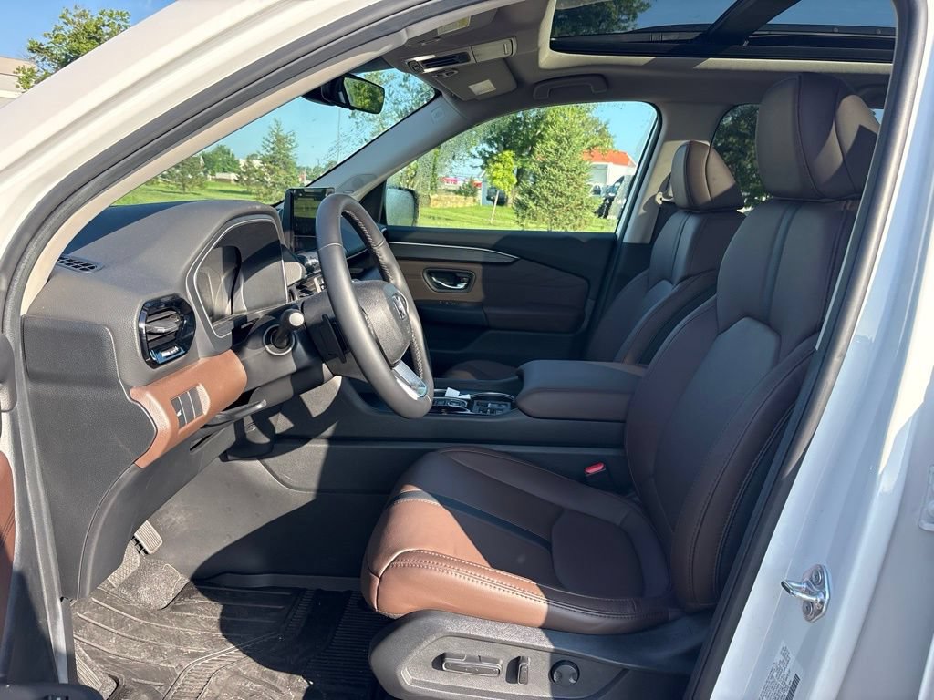 Used 2026 Honda Pilot Touring image 17