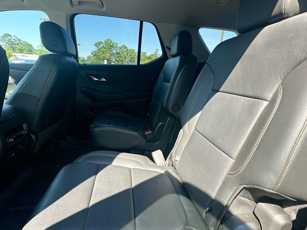 Used 2019 Chevrolet Traverse RS w/ LPO, Floor Liner Package FWD image 4
