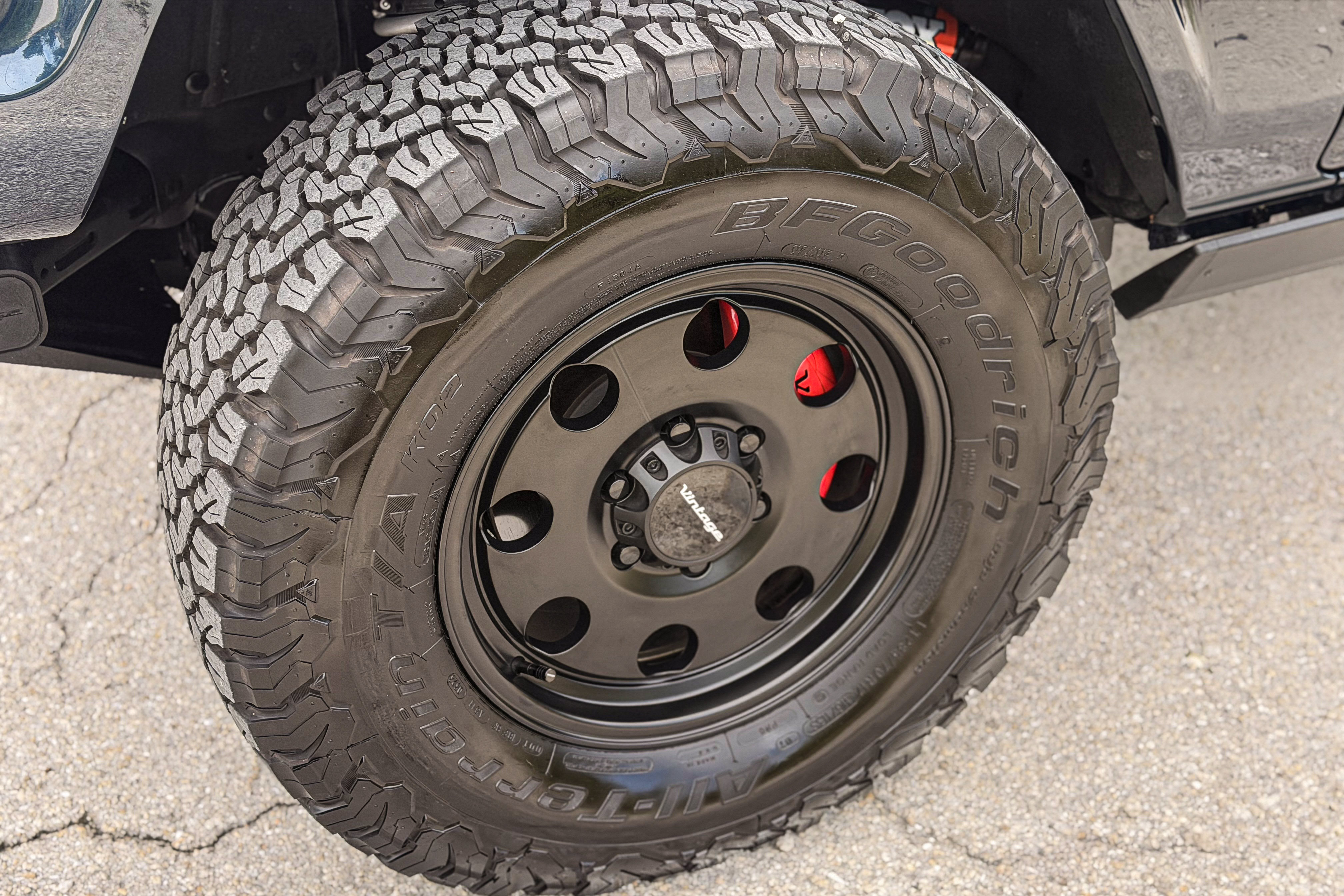 Certified 2025 Ford Bronco Badlands AWD/4WD image 3