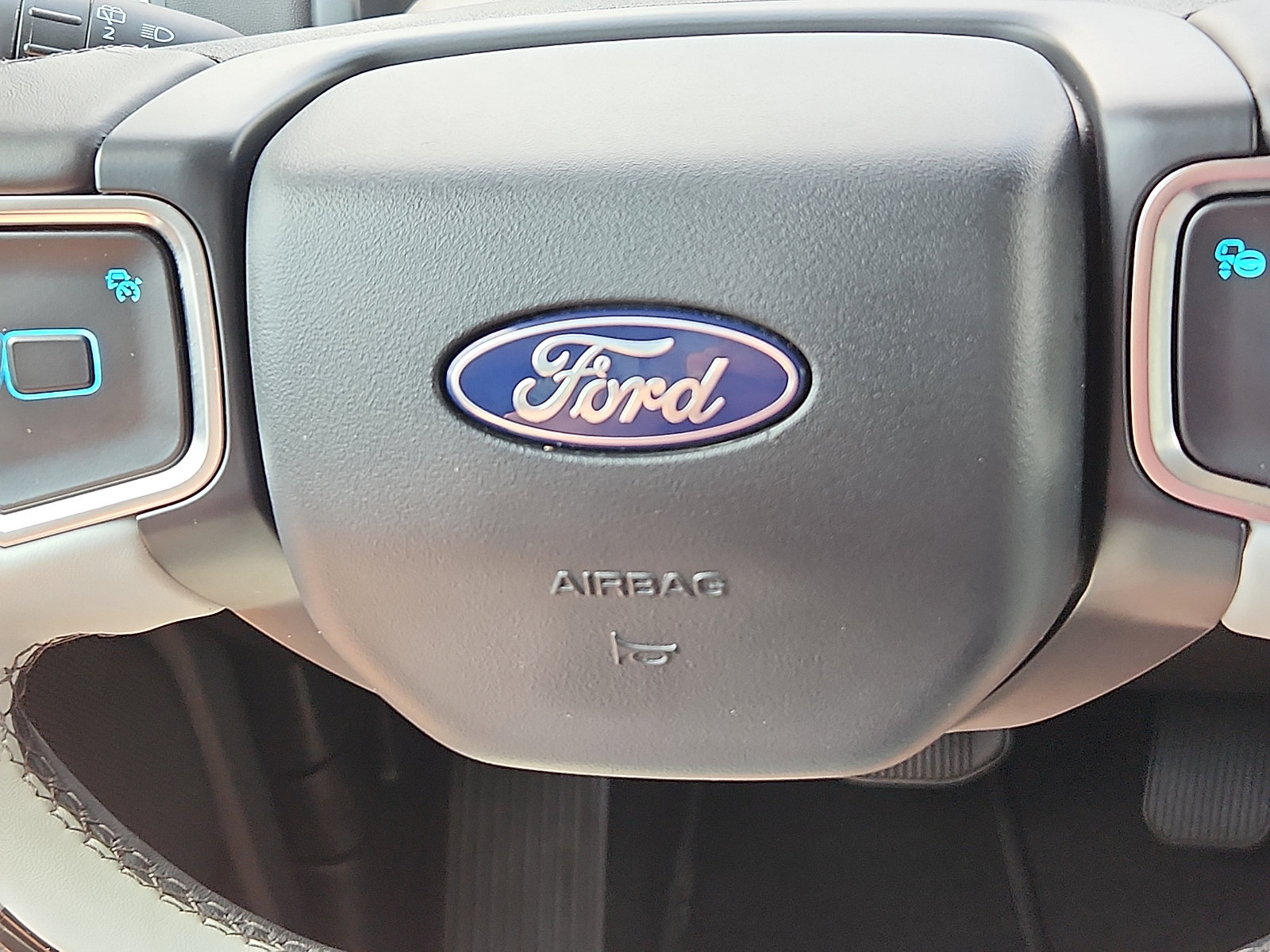 Used 2025 Ford Expedition Max Platinum w/ Driver's Package AWD/4WD image 27