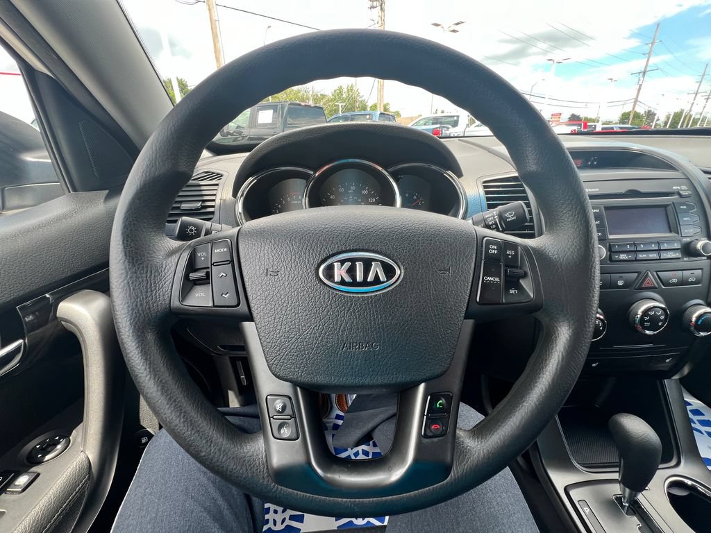 Used 2012 Kia Sorento LX w/ Convenience Pkg FWD image 19