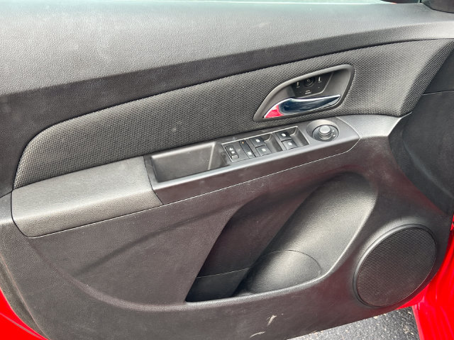 Used 2015 Chevrolet Cruze LT FWD image 13