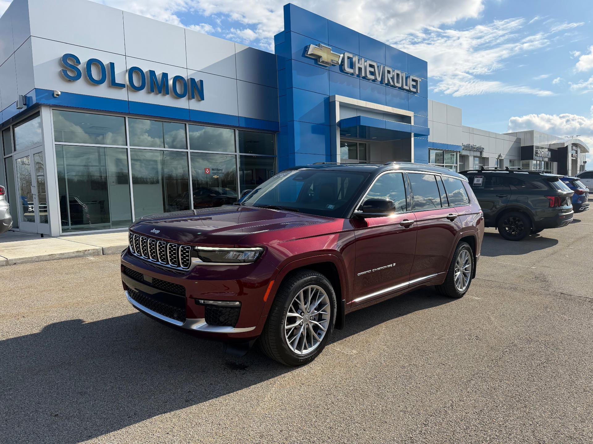 Used 2024 Jeep Grand Cherokee L Summit AWD/4WD image 1