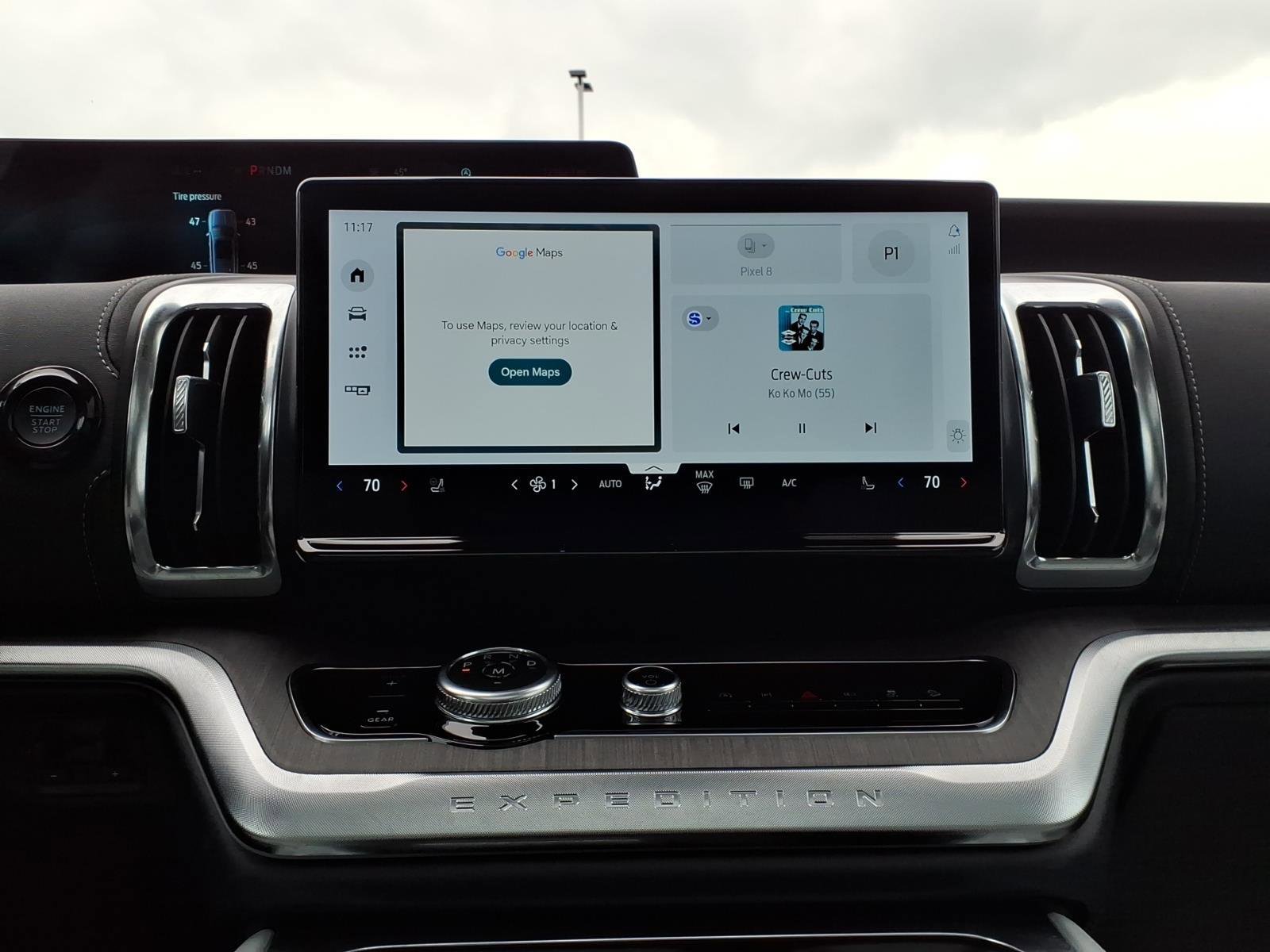 Certified 2025 Ford Expedition Platinum w/ Platinum Ultimate Package image 13