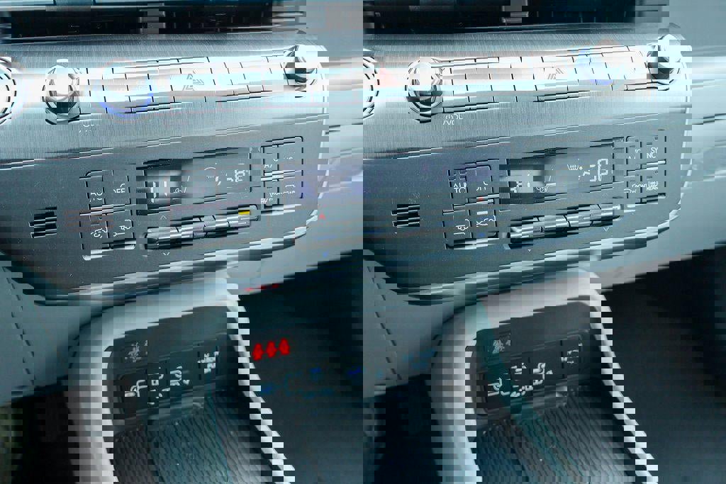 New 2026 Hyundai Kona SEL Sport image 18