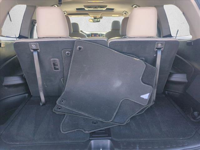 Used 2017 Honda Pilot Touring image 6