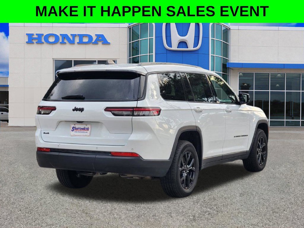 Used 2024 Jeep Grand Cherokee L Laredo AWD/4WD image 3
