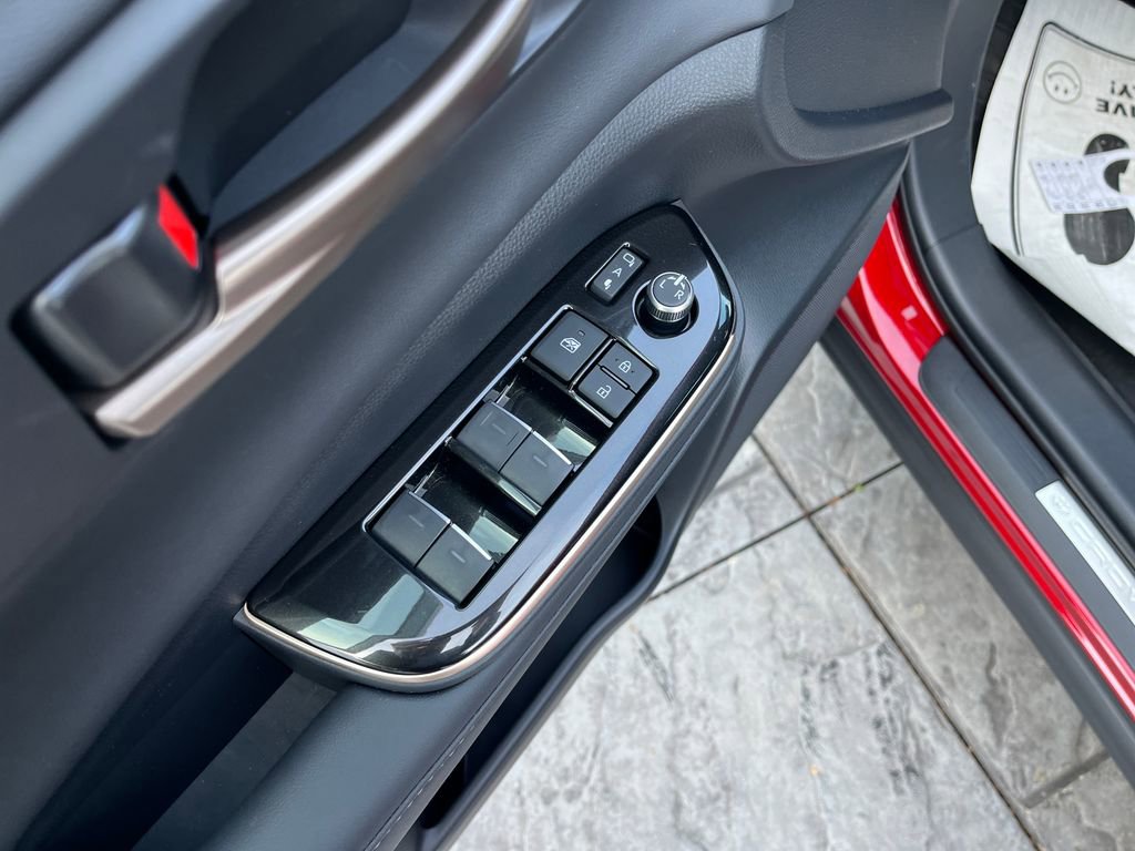 New 2026 Toyota Crown Platinum image 12