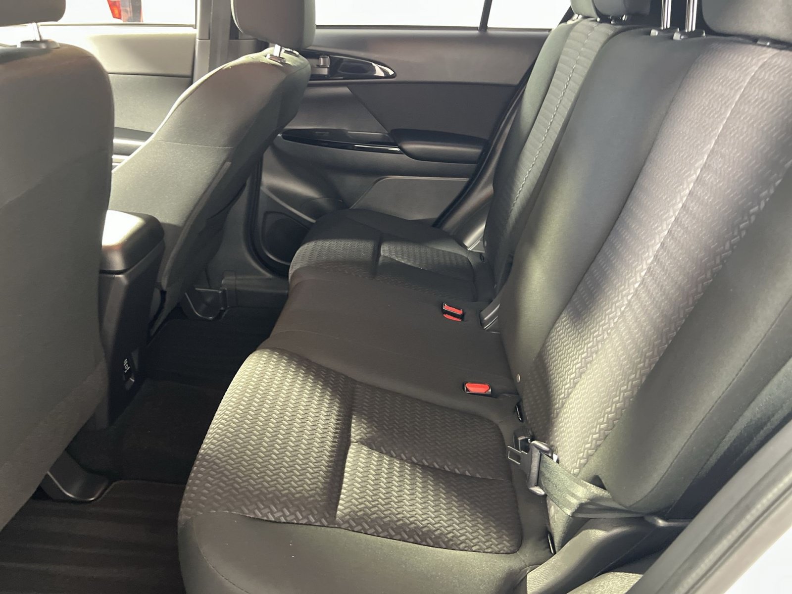 Used 2024 Mitsubishi Eclipse Cross AWD image 26