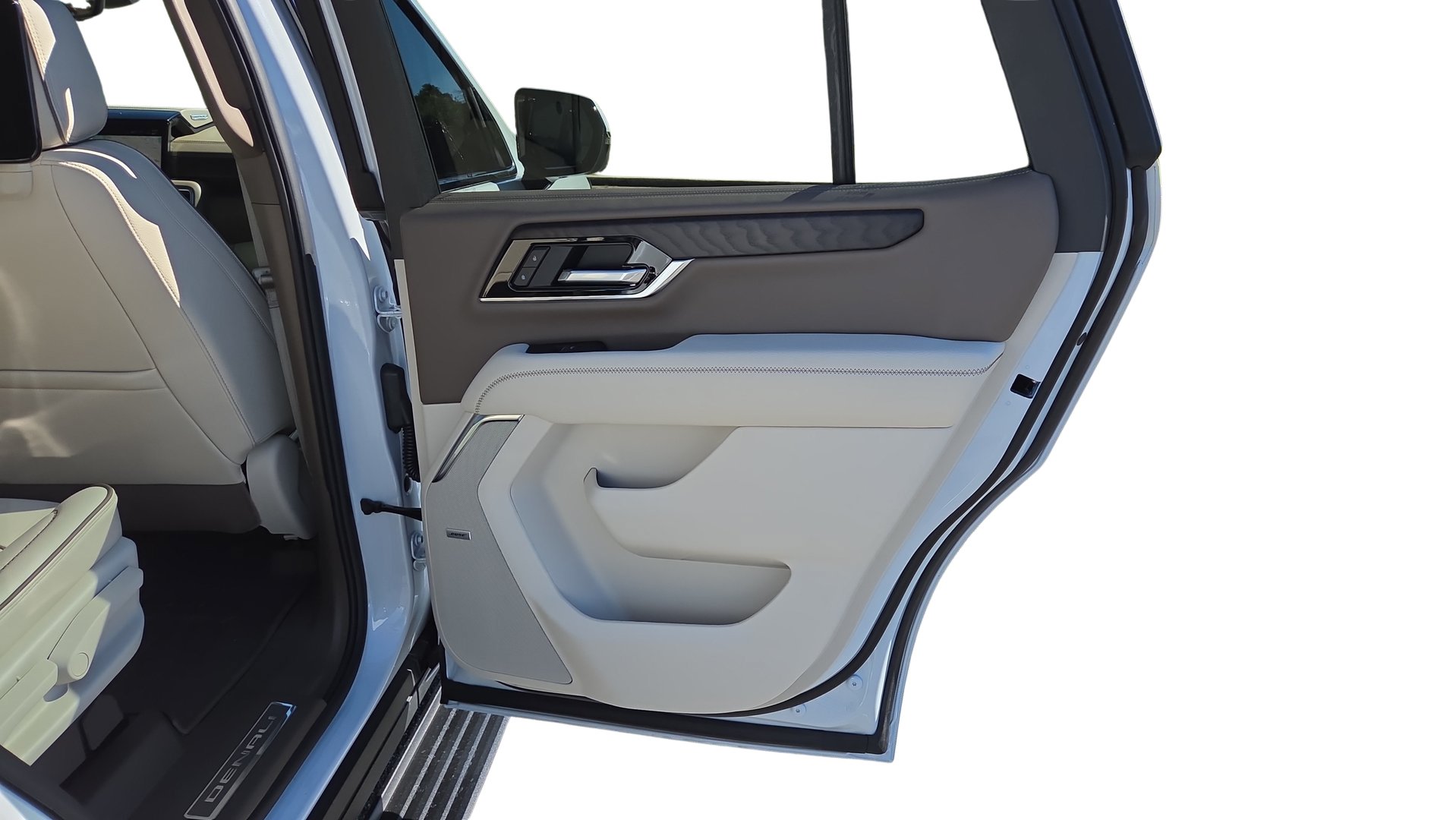 New 2026 GMC Yukon Denali w/ Denali Reserve Package RWD image 18