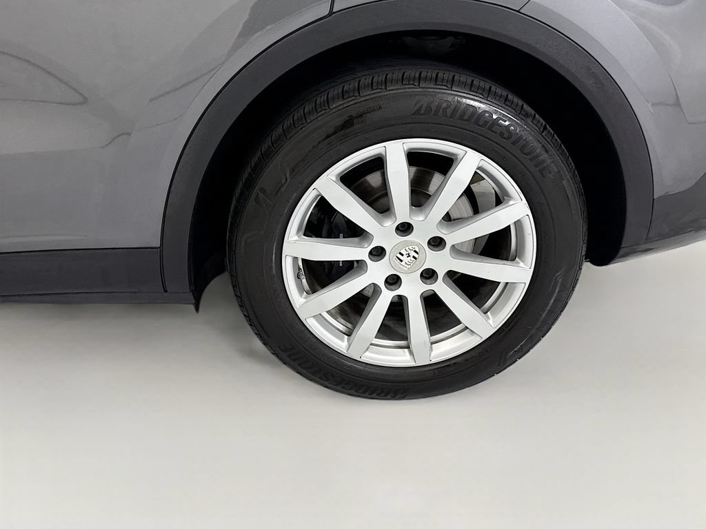 Used 2022 Porsche Cayenne AWD/4WD image 30