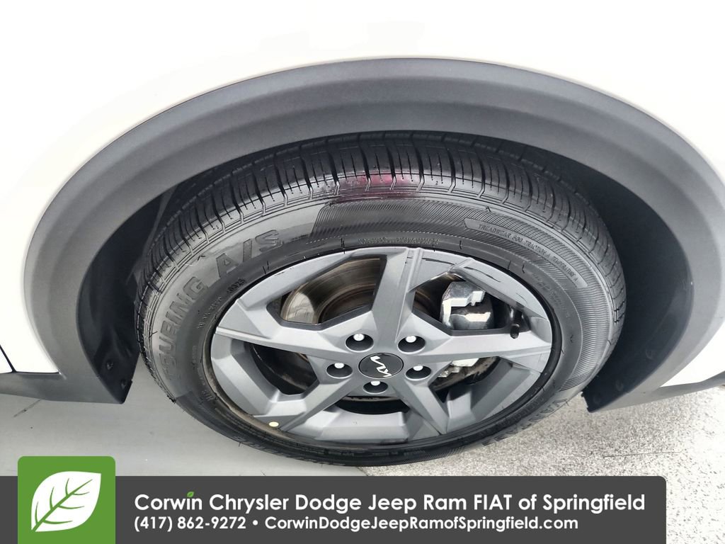 Used 2025 Kia K4 FWD image 31