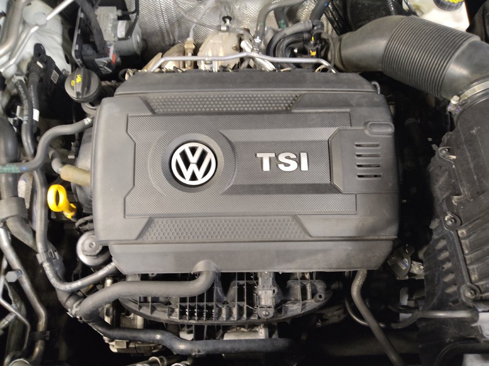 Used 2022 Volkswagen Atlas Cross Sport SE AWD/4WD image 30