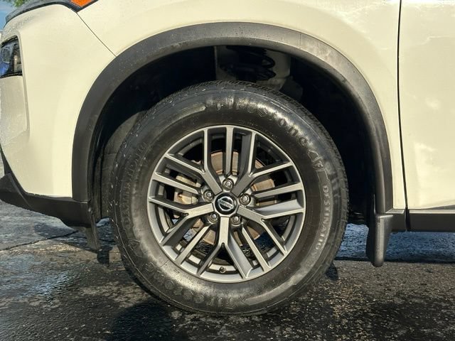 Used 2021 Nissan Rogue S FWD image 9