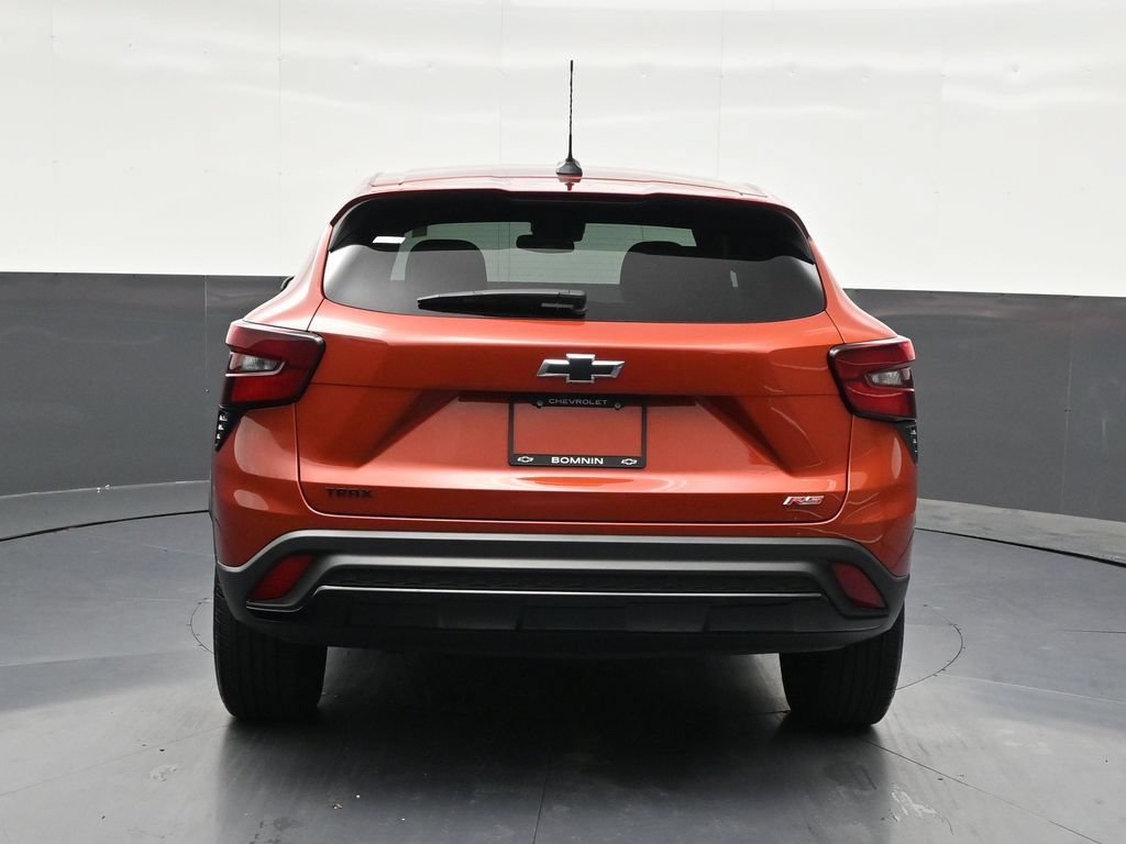 Used 2024 Chevrolet Trax RS FWD image 4