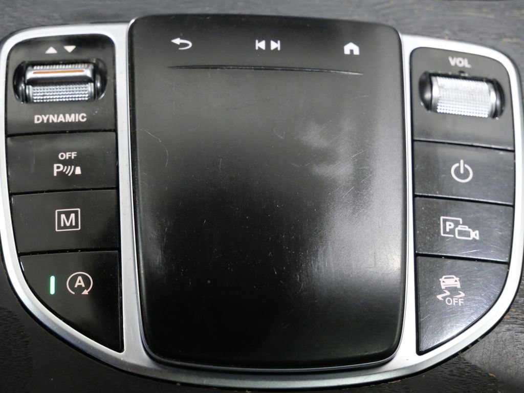 Used 2022 Mercedes-Benz GLC 300 4MATIC w/ AMG Line image 25