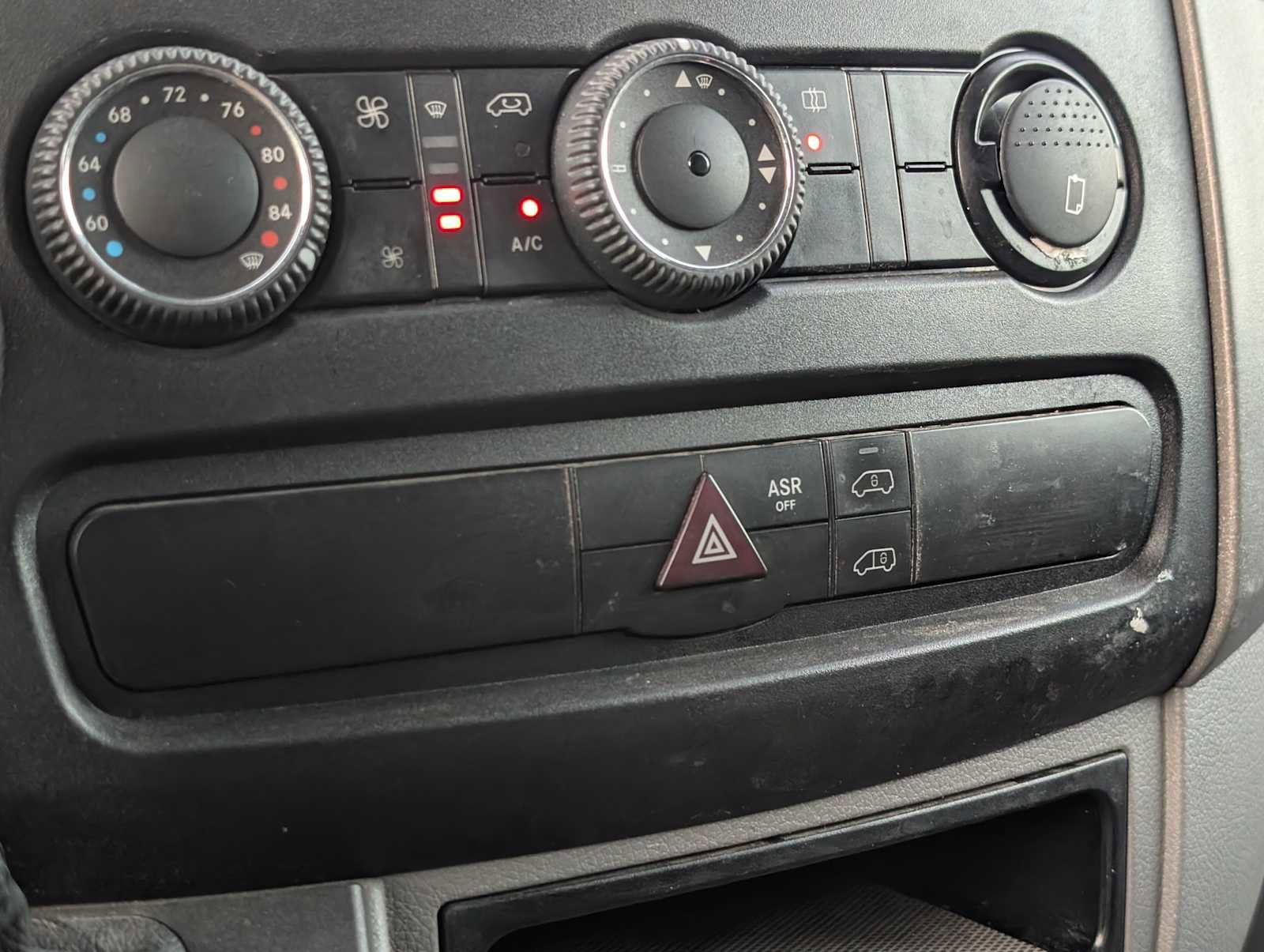 Used 2018 Mercedes-Benz Sprinter 2500 image 30