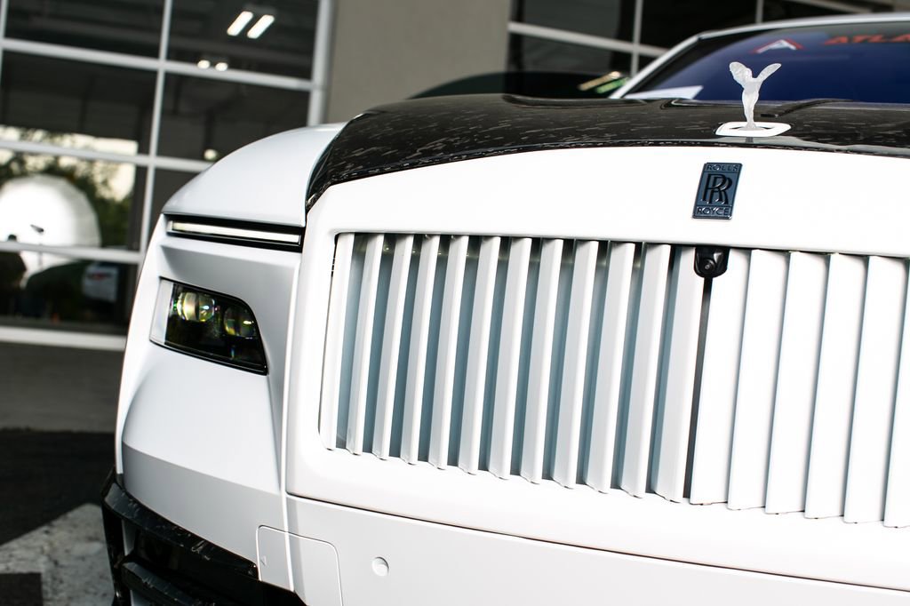 Used 2024 Rolls-Royce Spectre w/ Spectre Launch Package image 7