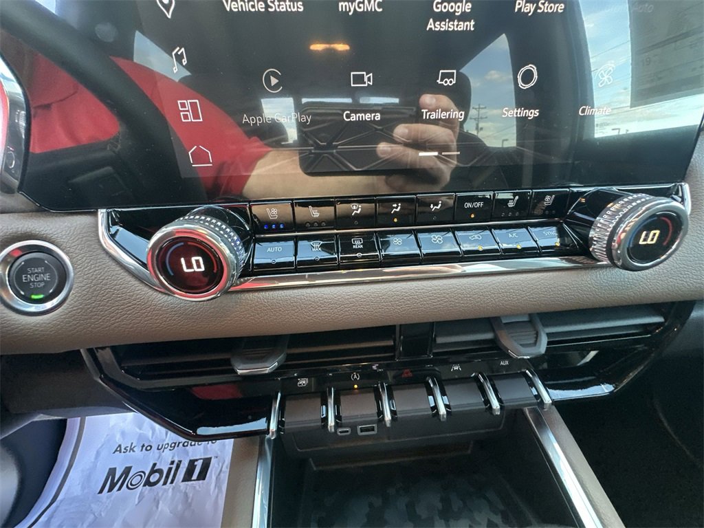 New 2026 GMC Canyon Denali image 17