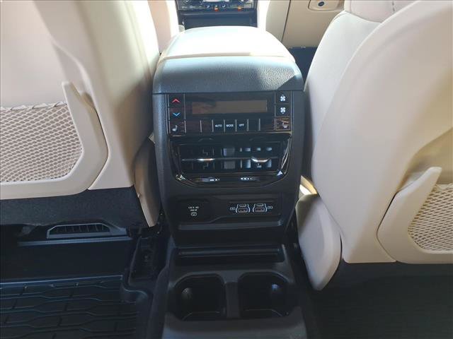 Used 2022 Jeep Grand Cherokee L Limited w/ Luxury Tech Group II AWD/4WD image 31