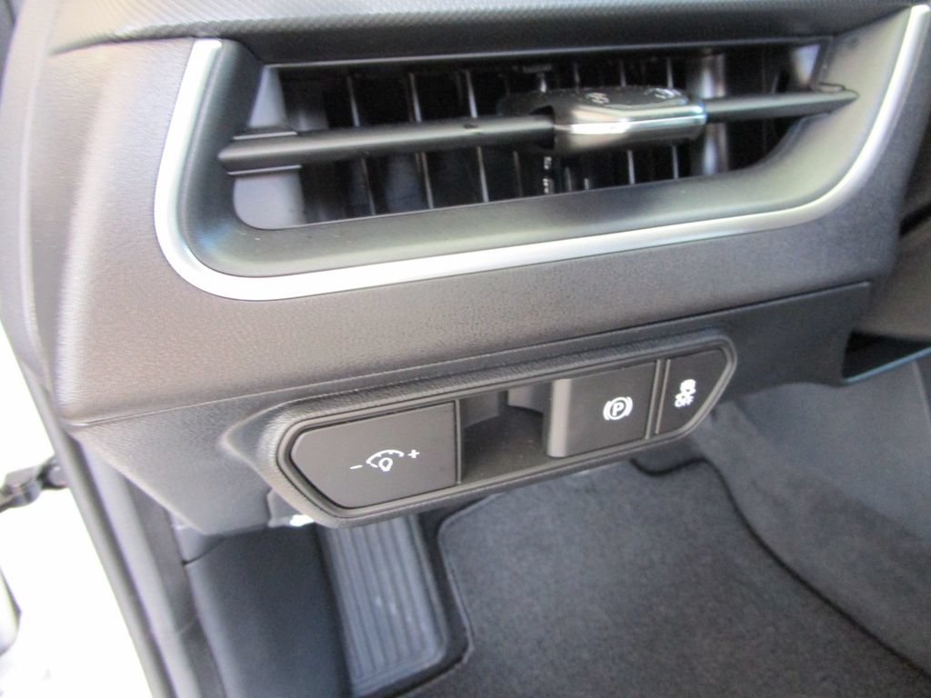 Used 2025 Kia K4 FWD image 20