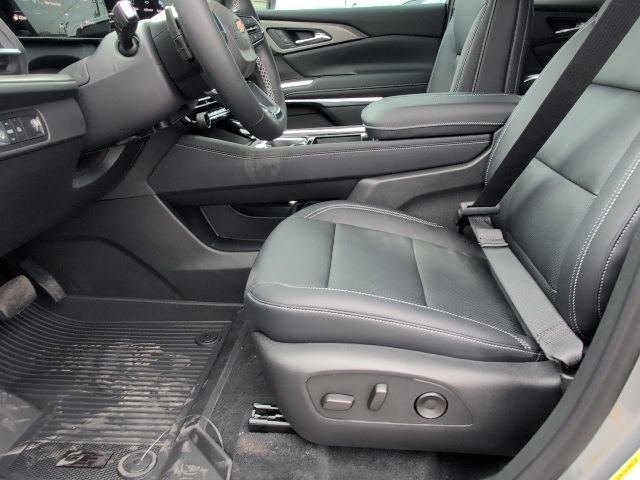 New 2026 Chevrolet Traverse LT w/ Driver Confidence Package image 13