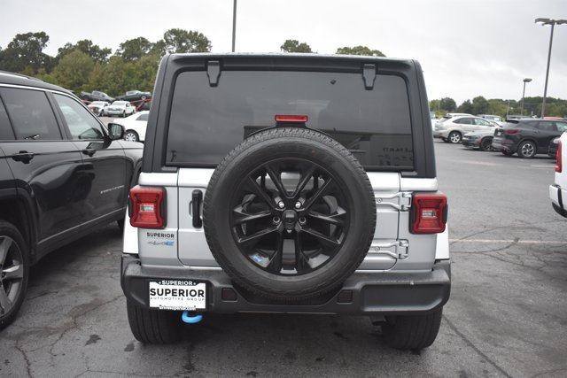 Used 2023 Jeep Wrangler Unlimited Sahara AWD/4WD image 5