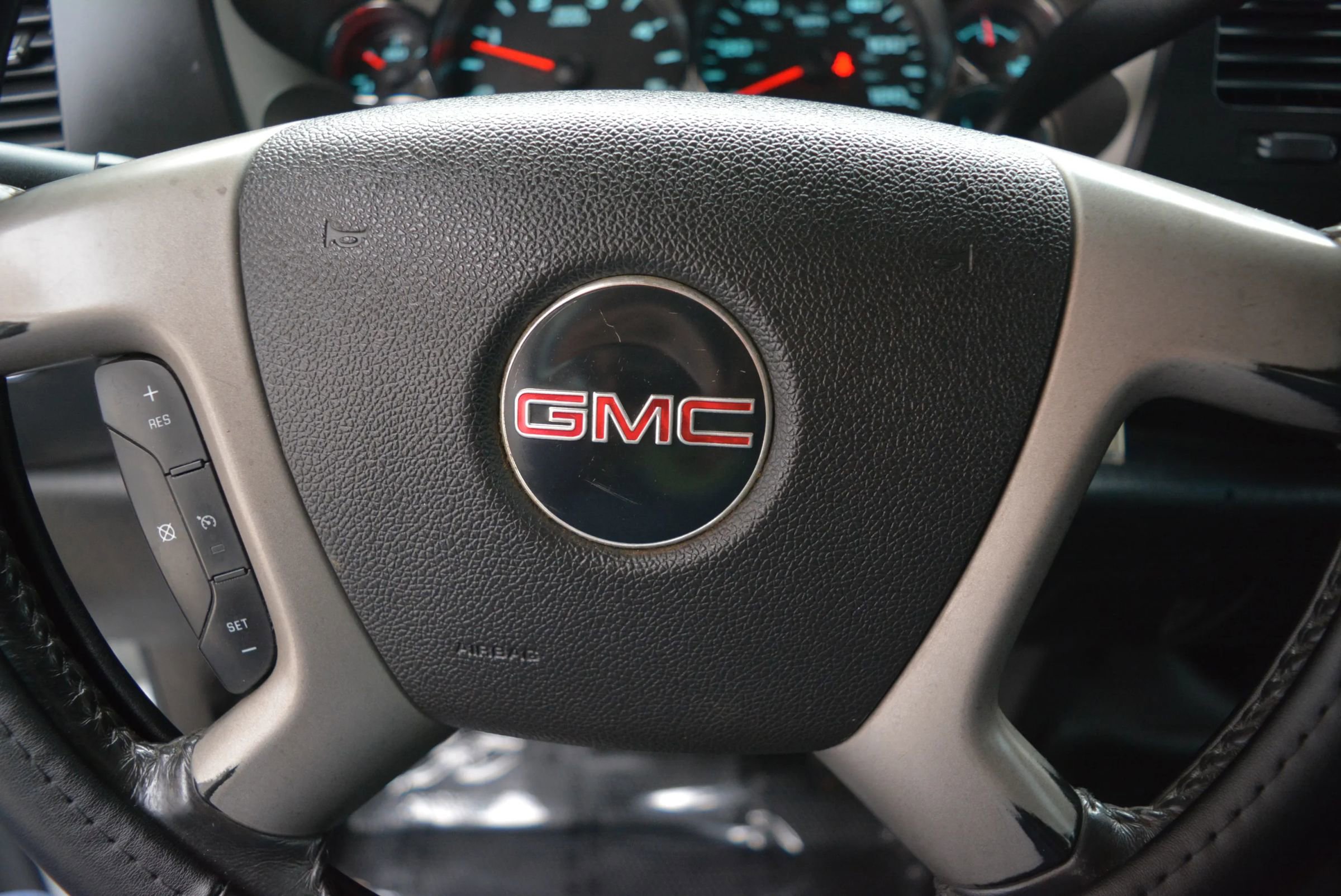 Used 2010 GMC Sierra 3500 SLE image 21