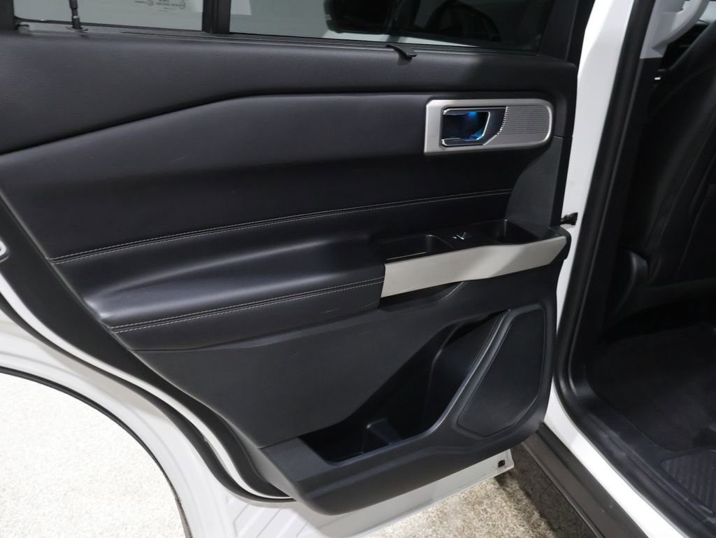 Used 2021 Ford Explorer Limited image 16