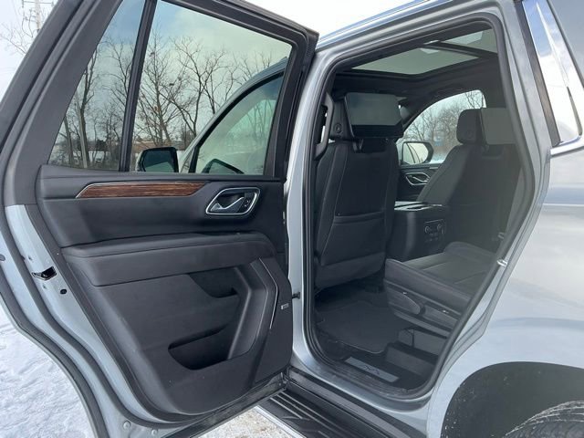 Used 2024 Chevrolet Tahoe High Country w/ Advanced Technology Package image 17