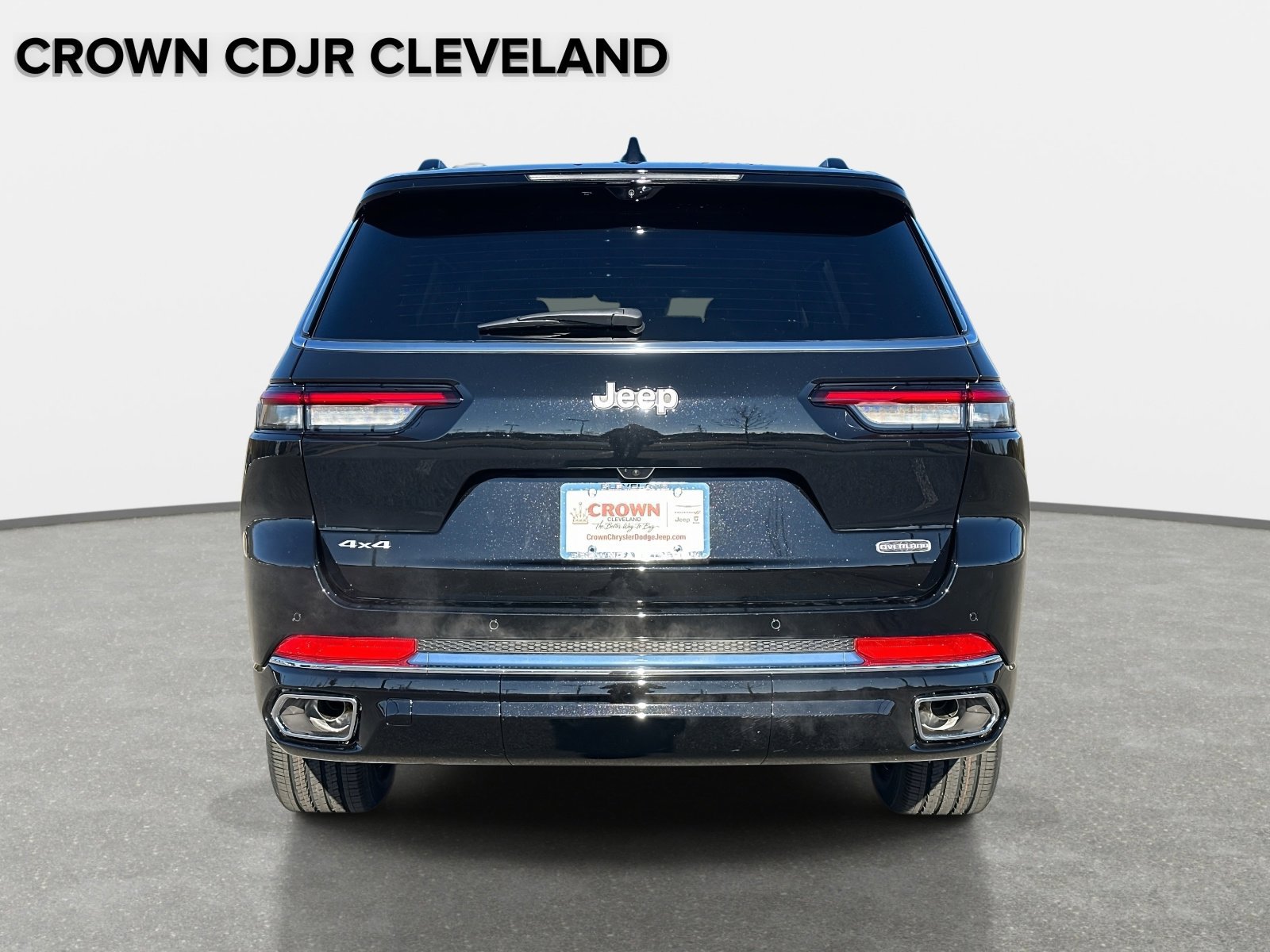 New 2025 Jeep Grand Cherokee L Overland w/ Advanced Protech Group III AWD/4WD image 5