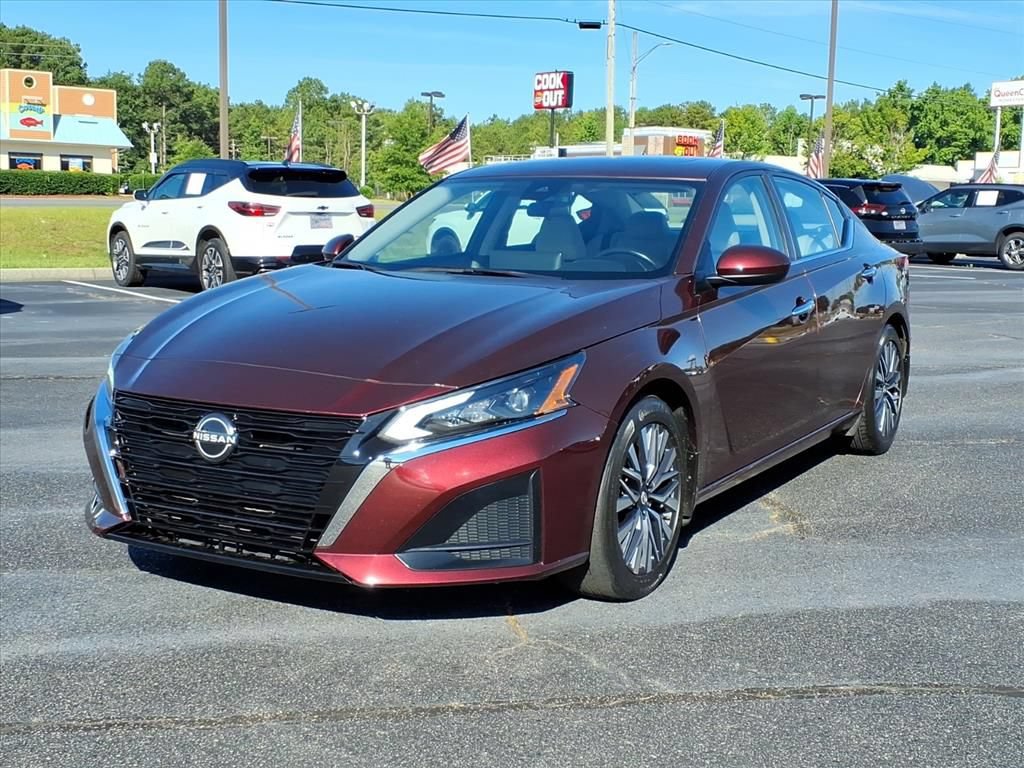 Used 2023 Nissan Altima 2.5 SV w/ SV Premium Package FWD video 1