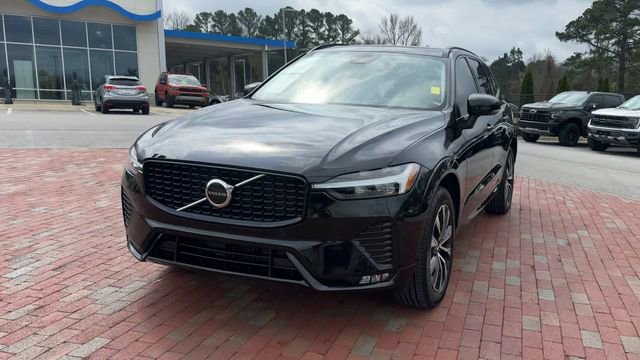 Used 2024 Volvo XC60 B5 Core w/ Protection Package Premier image 6
