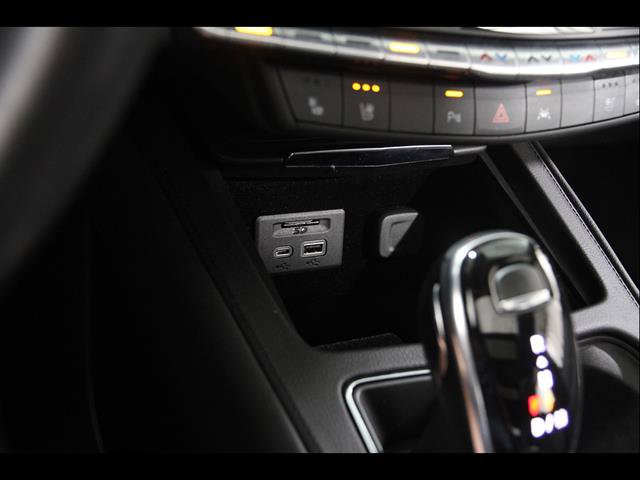 Certified 2022 Cadillac XT4 Premium Luxury w/ Technology Package AWD/4WD image 18