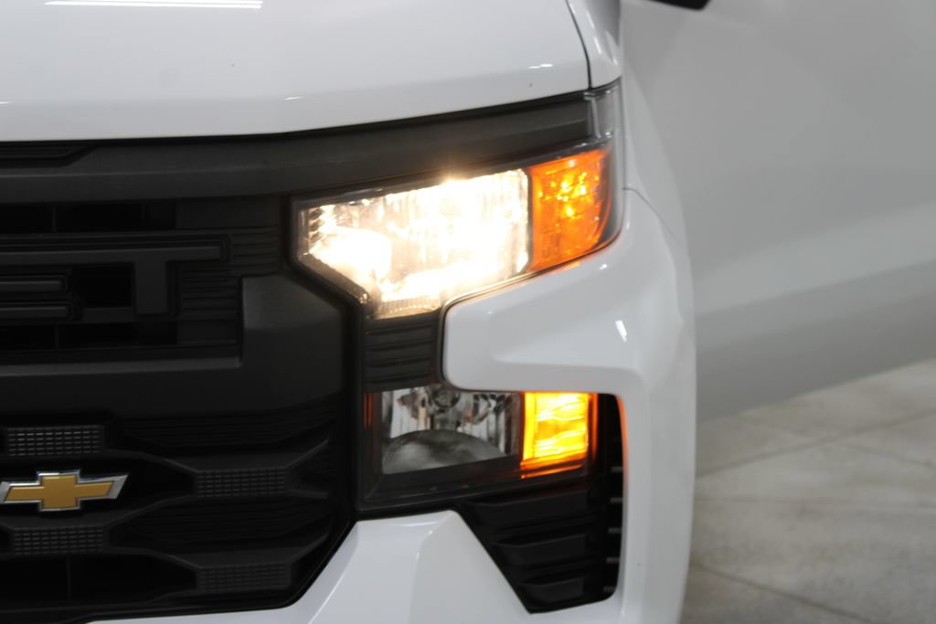 Used 2022 Chevrolet Silverado 1500 W/T RWD image 12