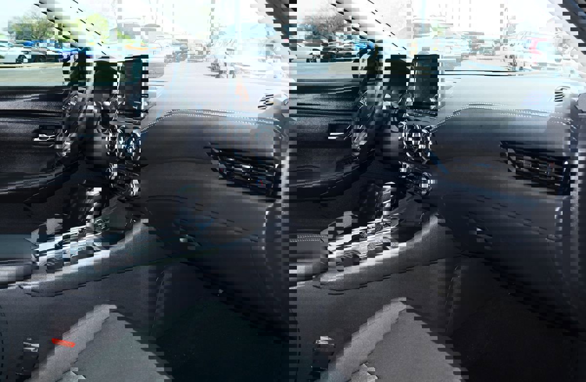 Used 2025 Nissan Sentra SV image 35