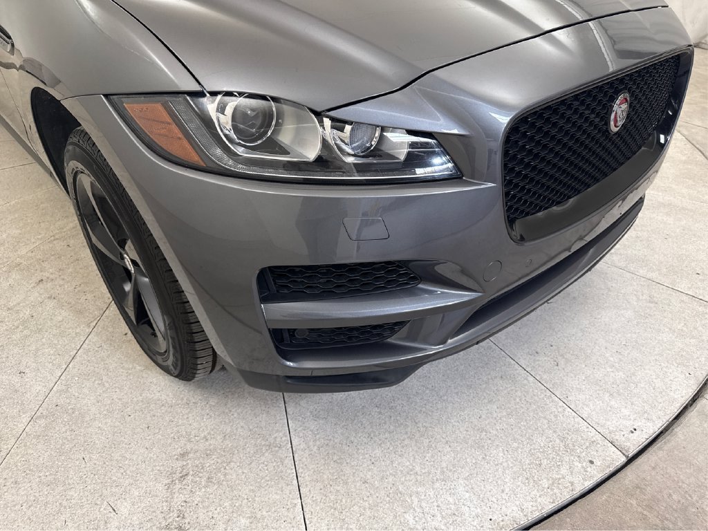 Used 2018 Jaguar F-PACE Premium AWD/4WD image 13