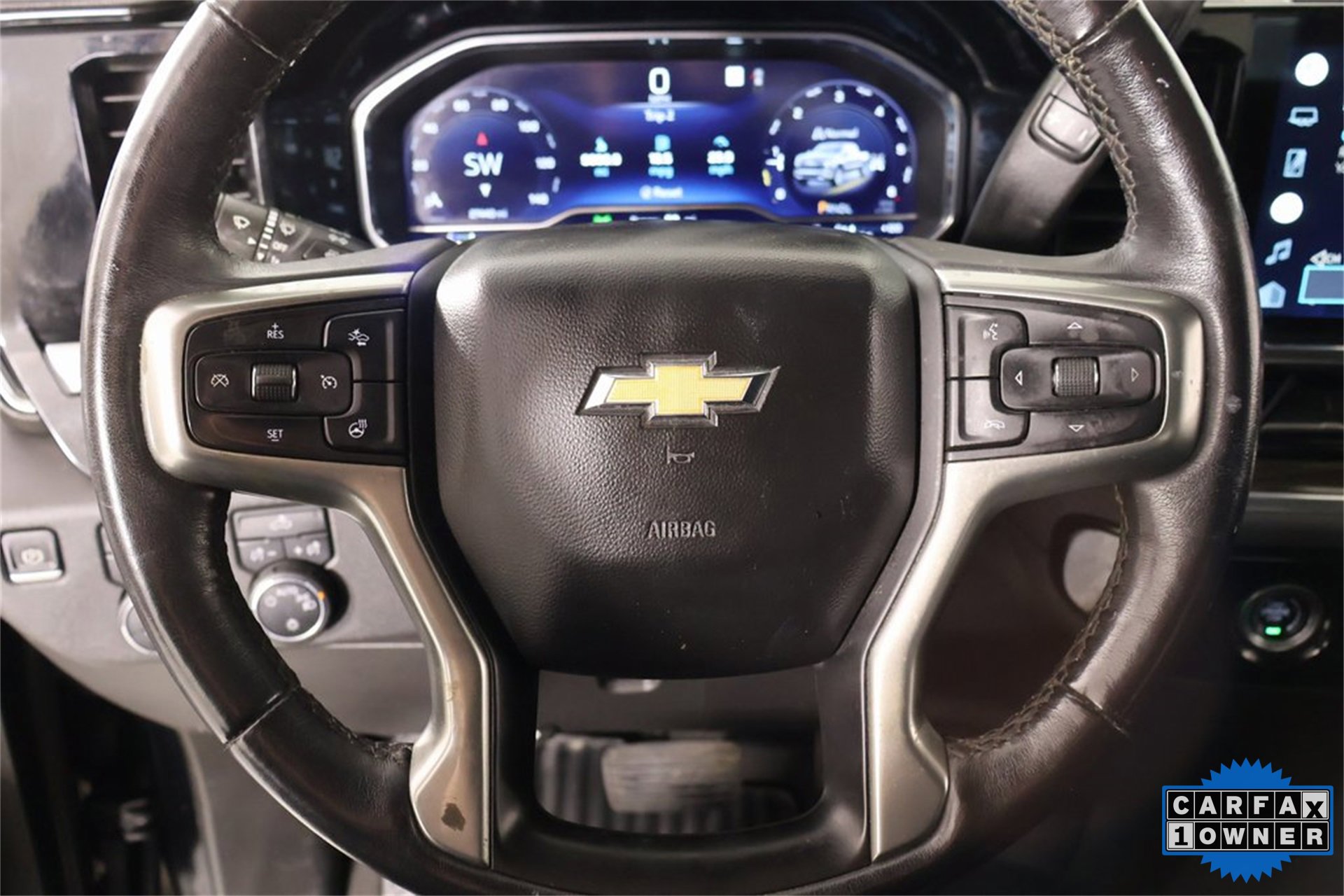 Used 2022 Chevrolet Silverado 1500 LT image 3