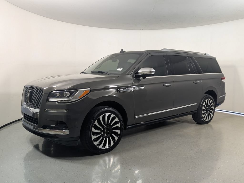 Used 2023 Lincoln Navigator L Black Label AWD/4WD image 3