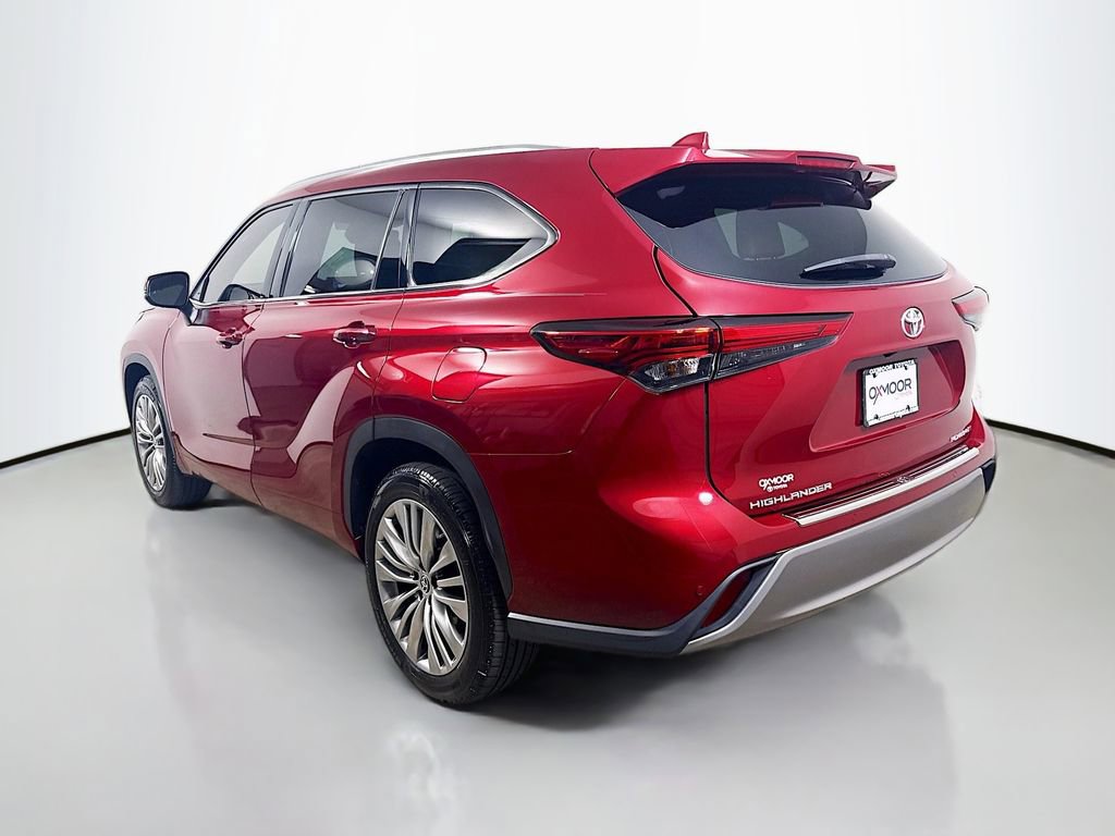 Used 2022 Toyota Highlander Platinum FWD image 5