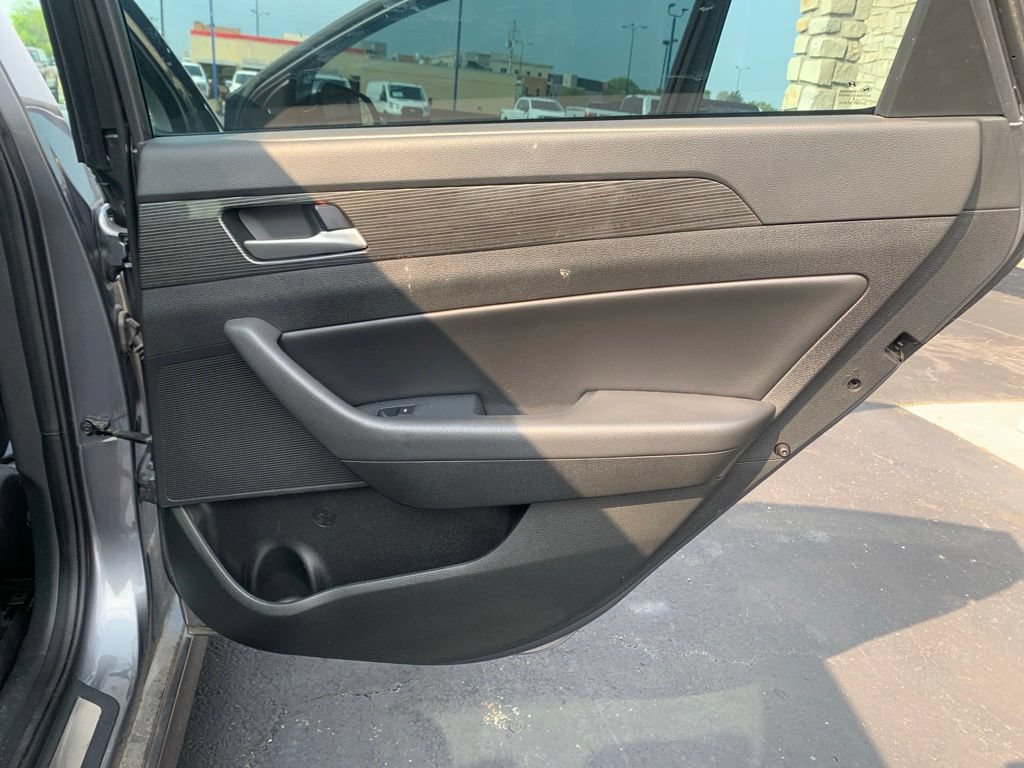 Used 2018 Hyundai Sonata Limited FWD image 36
