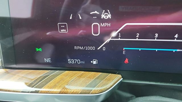 Used 2026 Cadillac Escalade Platinum Sport AWD/4WD image 42