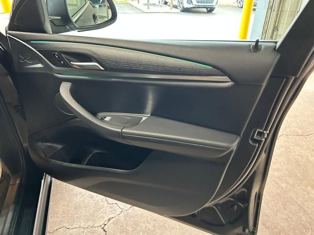 Used 2023 BMW X4 xDrive30i w/ Premium Package image 25