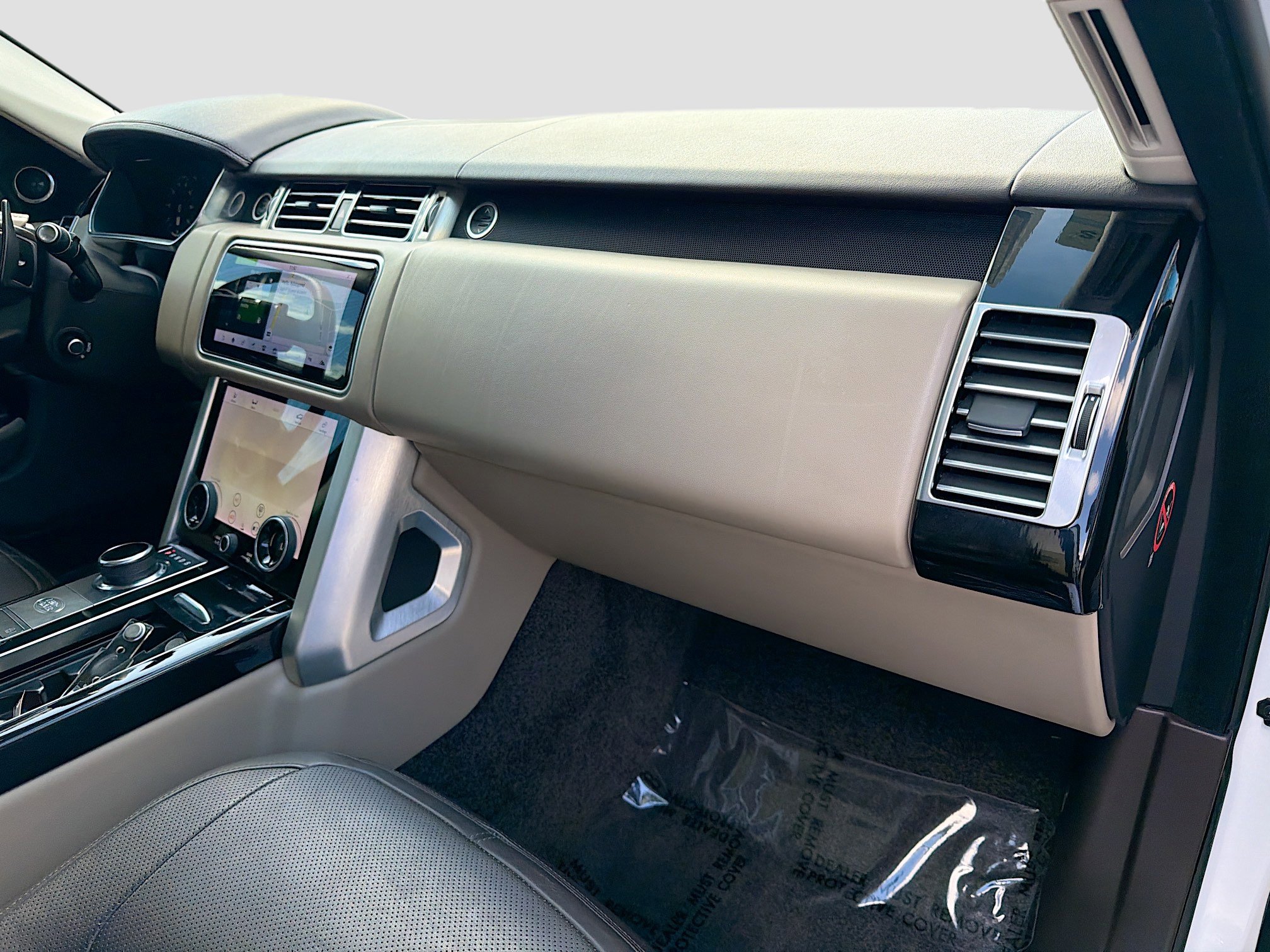 Used 2018 Land Rover Range Rover HSE image 34