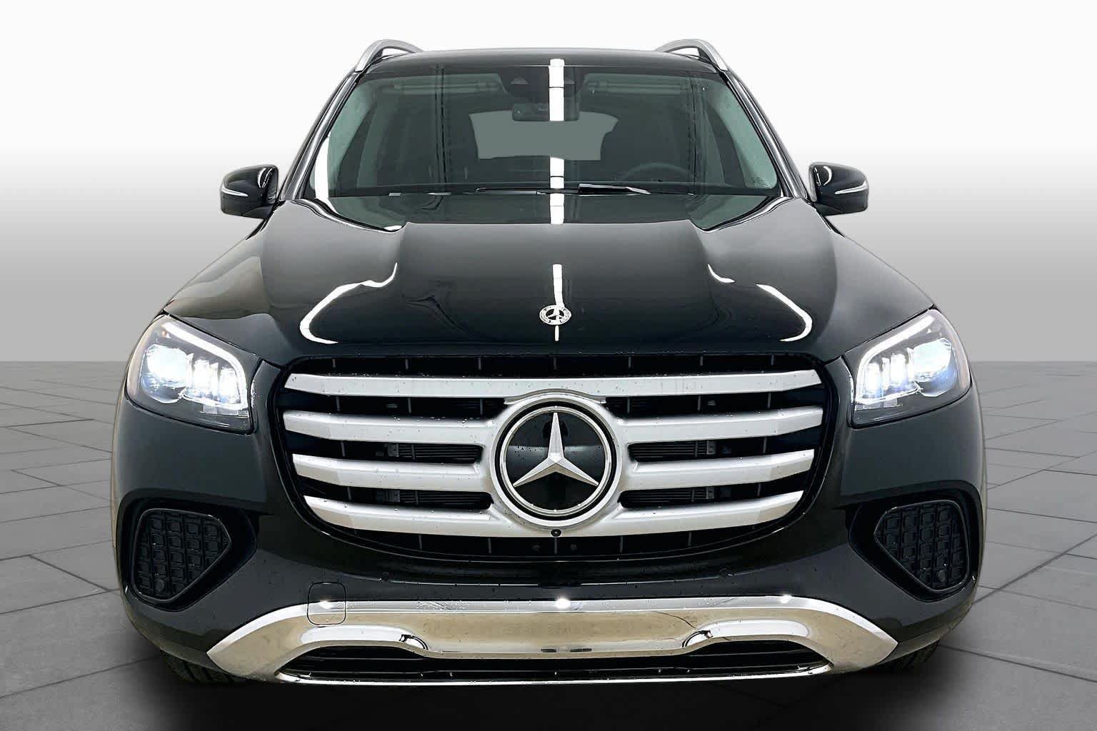 New 2026 Mercedes-Benz GLS 450 4MATIC image 3