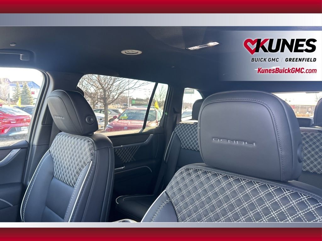 New 2026 GMC Acadia Denali w/ Super Cruise Package image 17